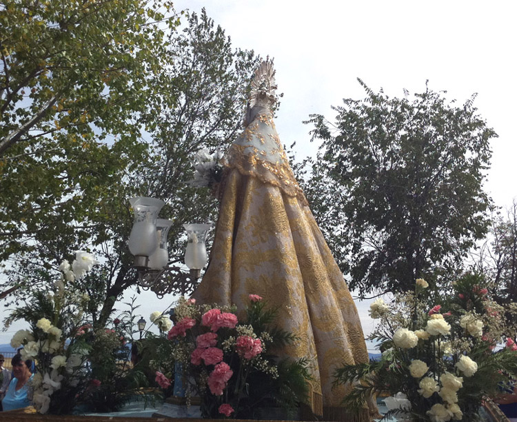 09.-Virgen_manto