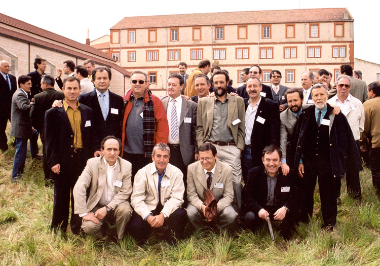 Grupo_May_2001